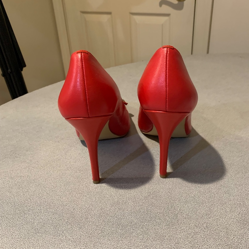 Anne Klein Red  Leather Embellished Pumps sz 8.5 M - Picture 5 of 7